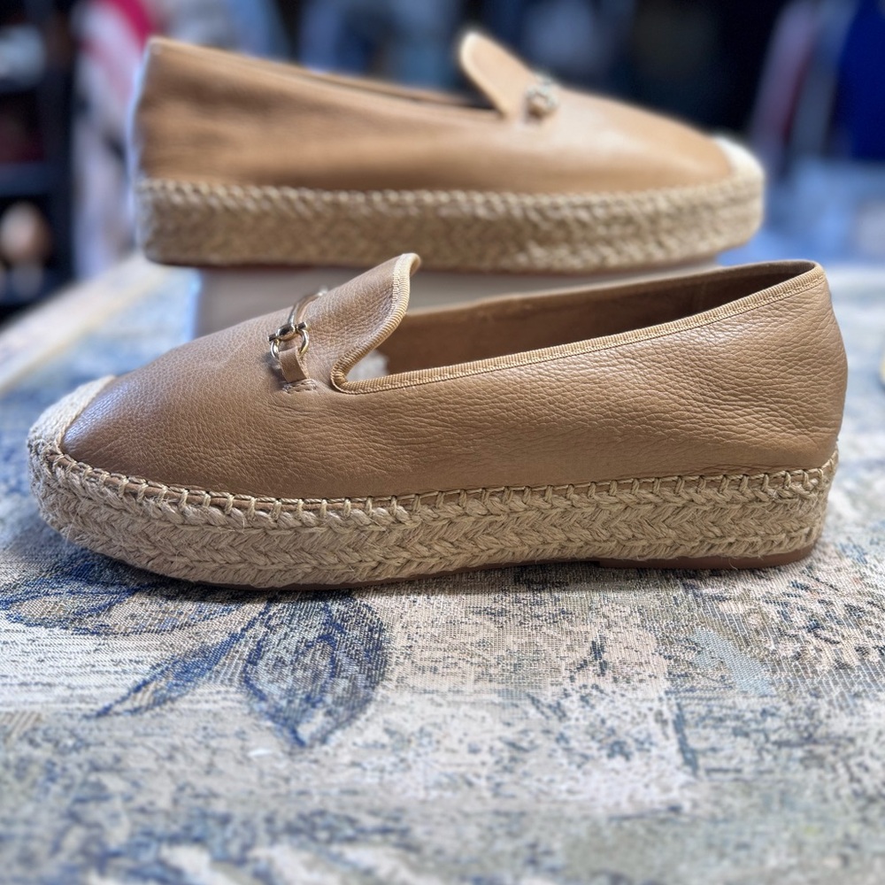 Steven by Steven Madden Ellaine Leather Tan Espadrille/Loafers Gold Accent NWOB